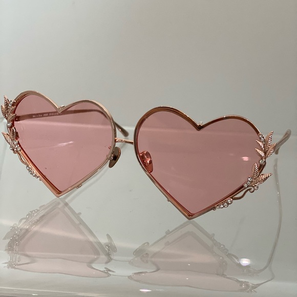 Heart Sunglasses - Picture 1 of 6